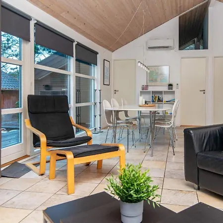 8 Person In Ebeltoft Holiday home *
